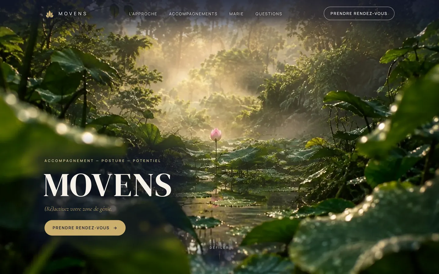 Page d’accueil du site MOVENS réalisé par Braven : un lotus dans une forêt brumeuse et l’accroche « (Ré)activez votre zone de génie »